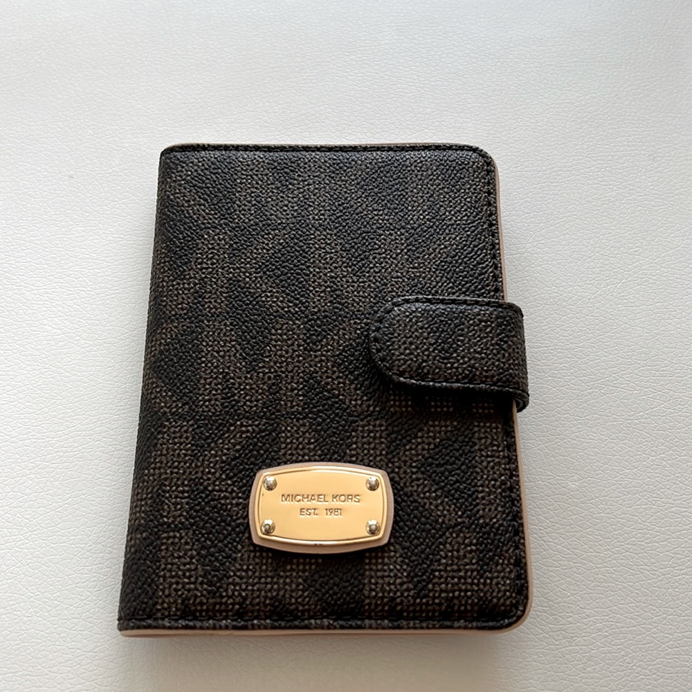 NEW Michael Kors passport wallet